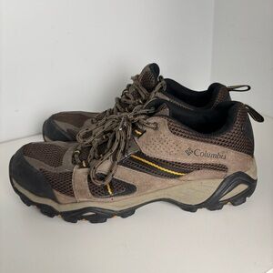Columbia Men's omni-grip Tan and Black Athletic trail hiking Shoes